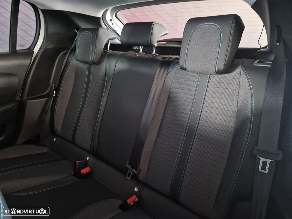 Peugeot e-208 50 kWh Allure - 23