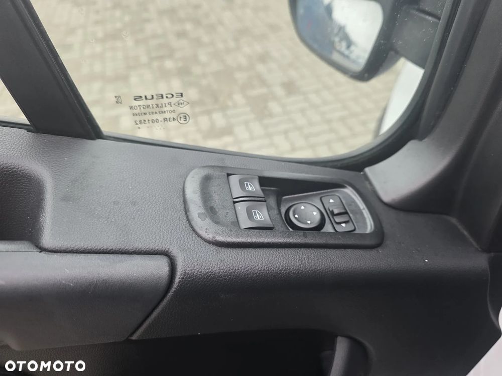 Renault Master L2H2 Silnik 2,3 - 10