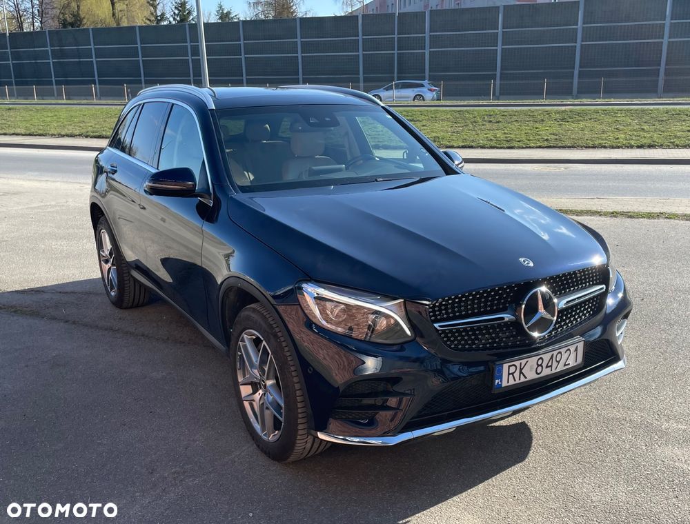 Mercedes-Benz GLC 300 4Matic 9G-TRONIC AMG Line - 8