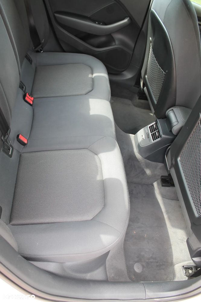 Audi A3 Limousine 30 TFSI S tronic - 18