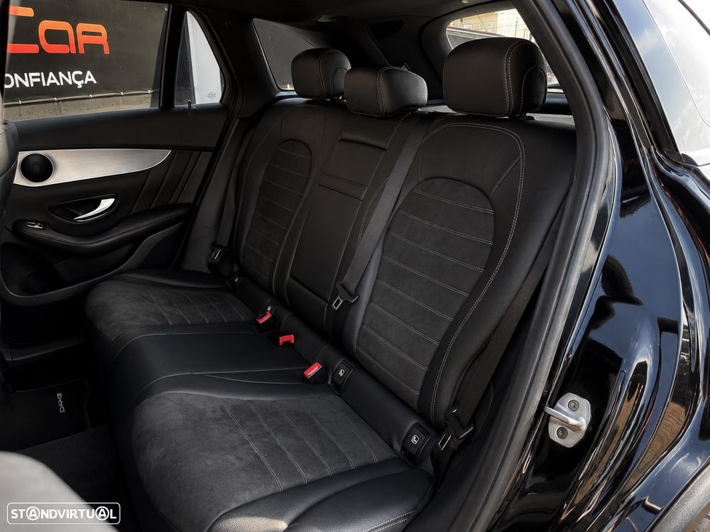 Mercedes-Benz GLC 300 de 4Matic 9G-TRONIC AMG Line - 29