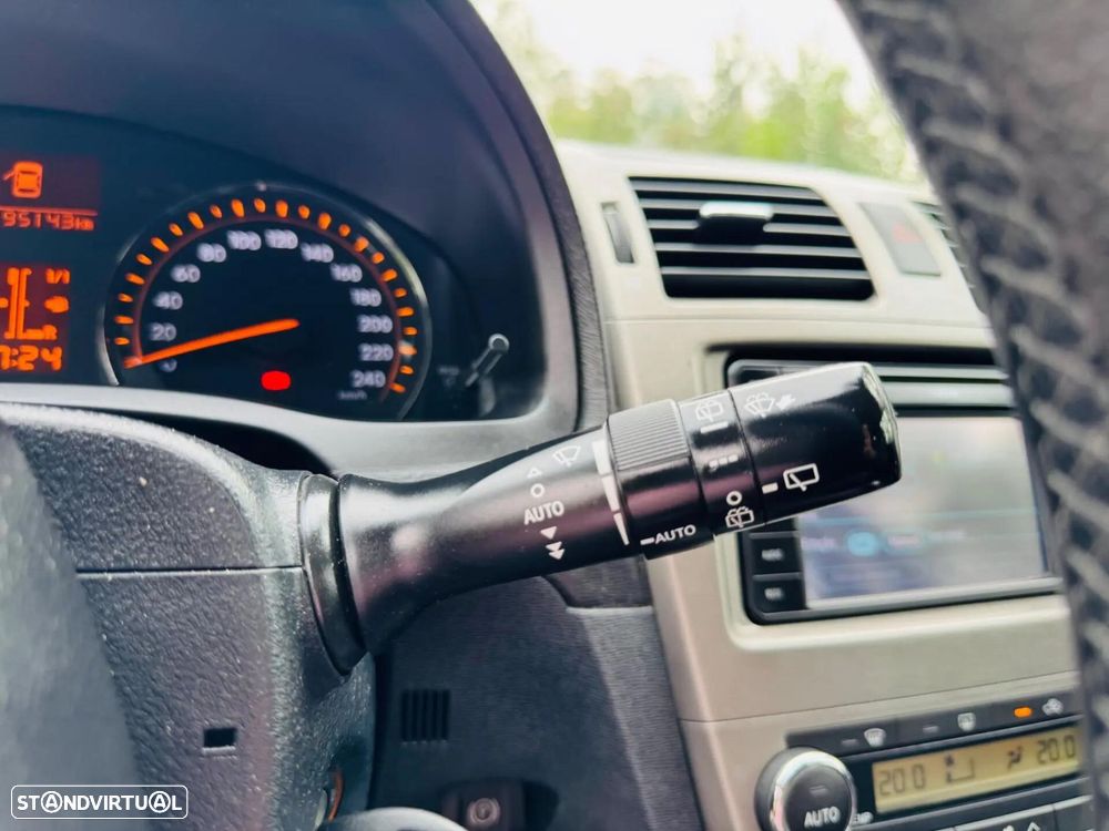 Toyota Avensis SW 2.0 D-4D Sp+EP+GPS - 26