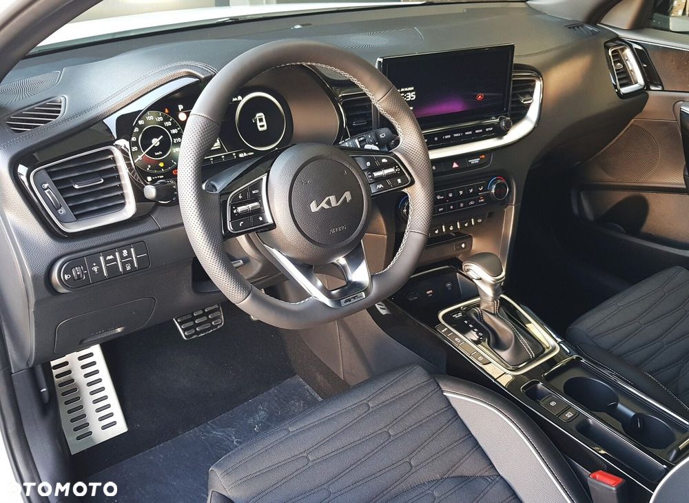 Kia ProCeed 1.5 T-GDI GT Line DCT - 12