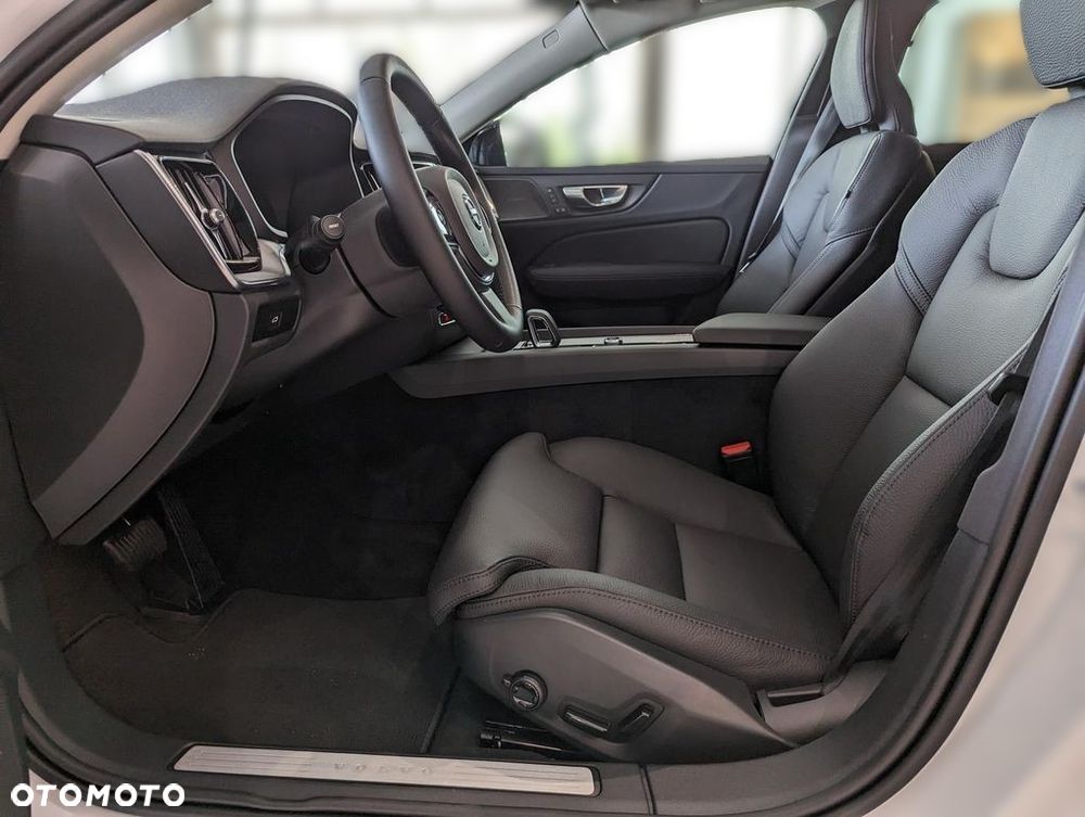 Volvo V60 B4 B Plus Dark - 10