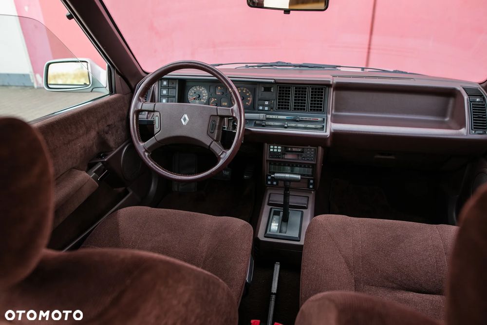 Renault 21 - 17