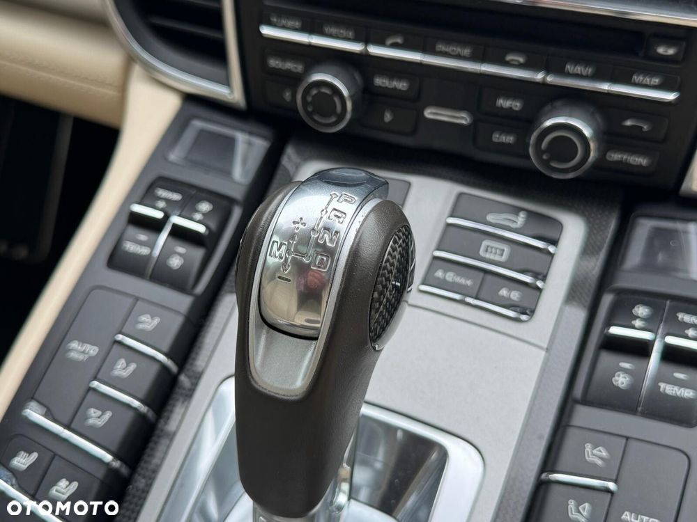 Porsche Panamera 4 - 37