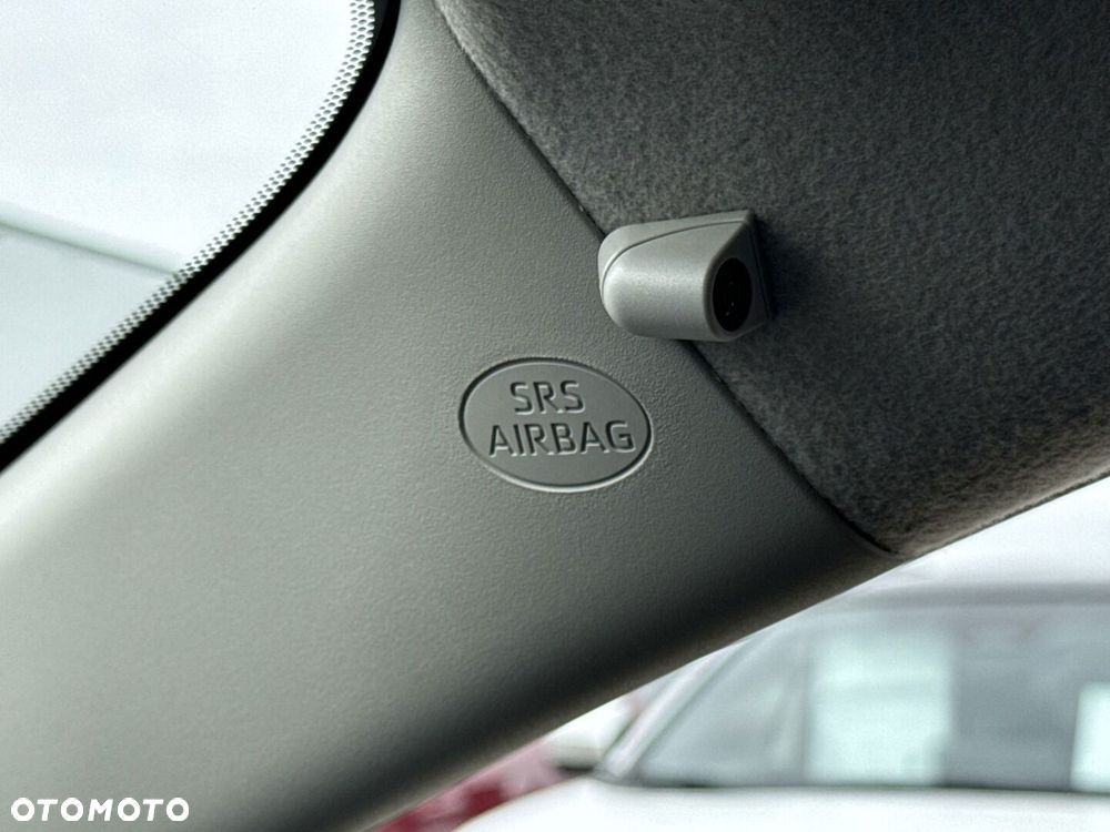 Toyota Yaris Hybrid 1.5 Style - 24