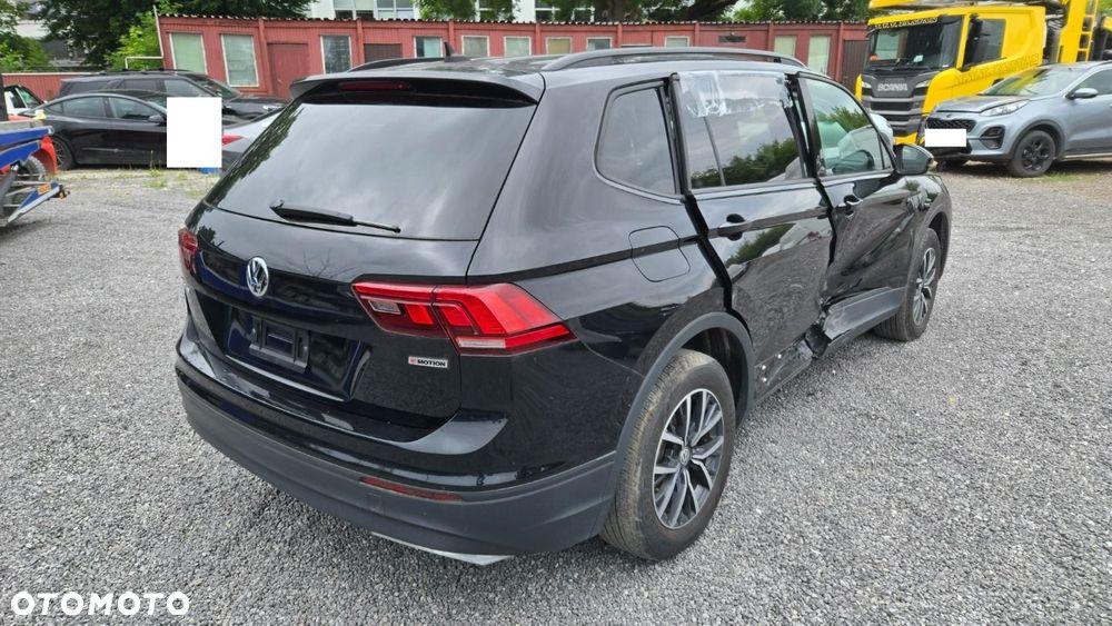 Volkswagen Tiguan - 11