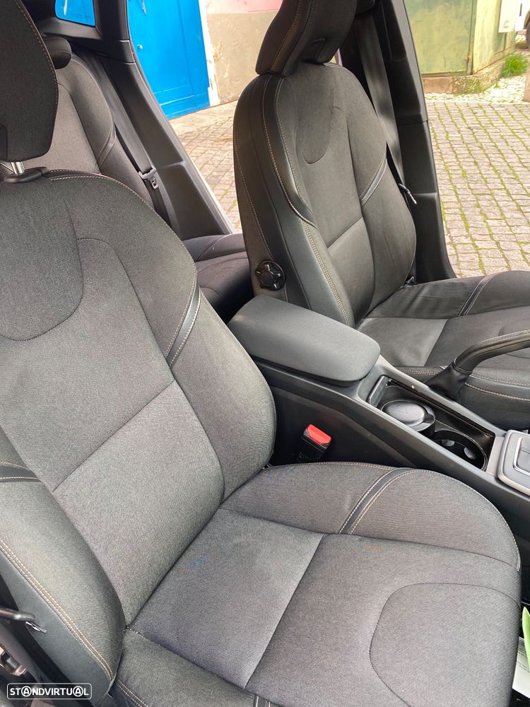 Volvo V40 Cross Country 1.6 D2 Kinetic Powershift - 19