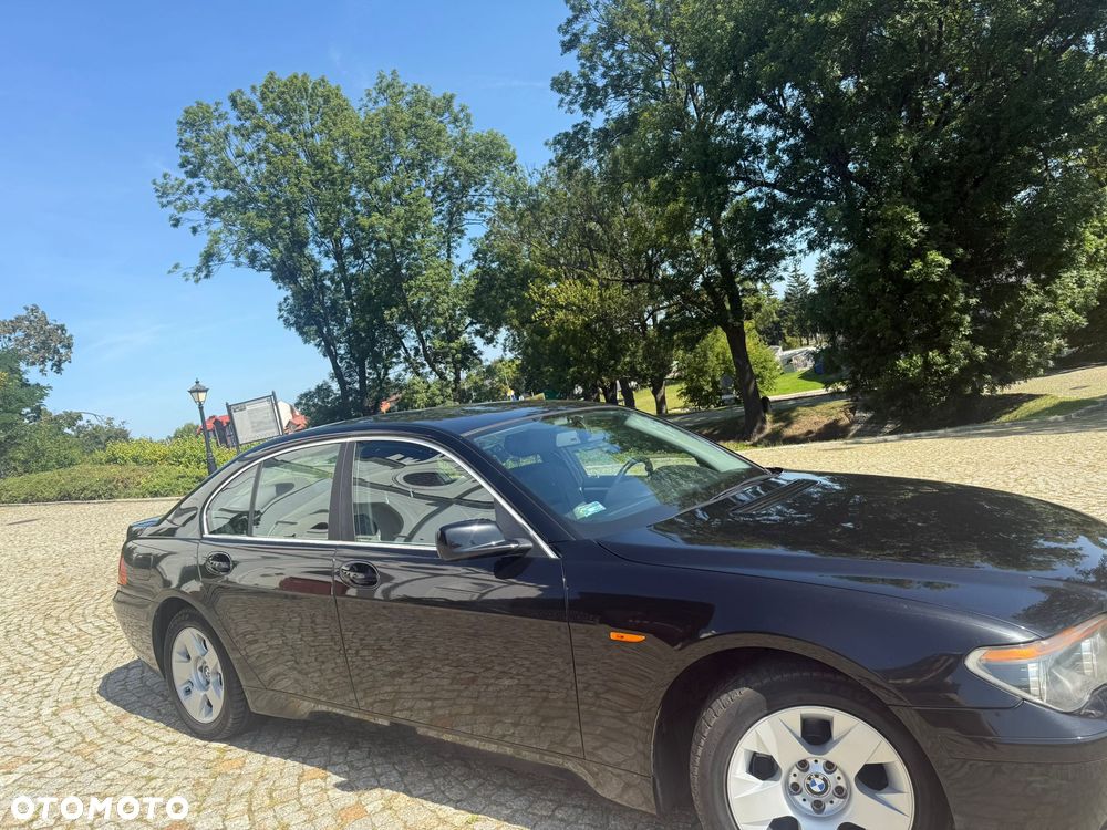 BMW Seria 7 735i - 10