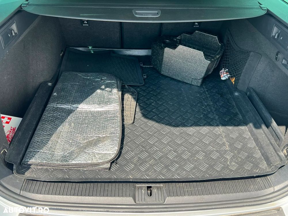 Volkswagen Passat 2.0 TDI DSG Highline - 37