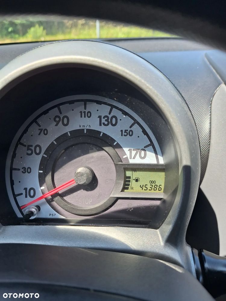 Toyota Aygo - 14