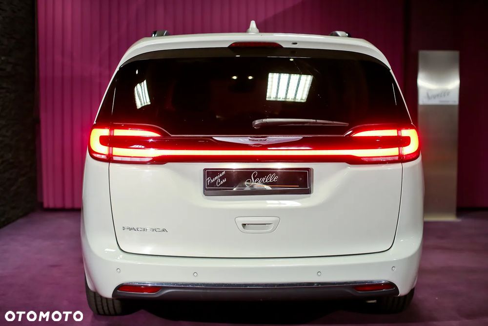 Chrysler Pacifica - 6