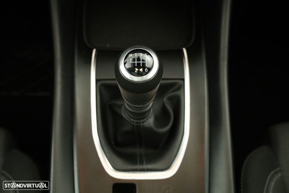 Nissan Qashqai 1.3 DIG-T N-Connecta LED - 14