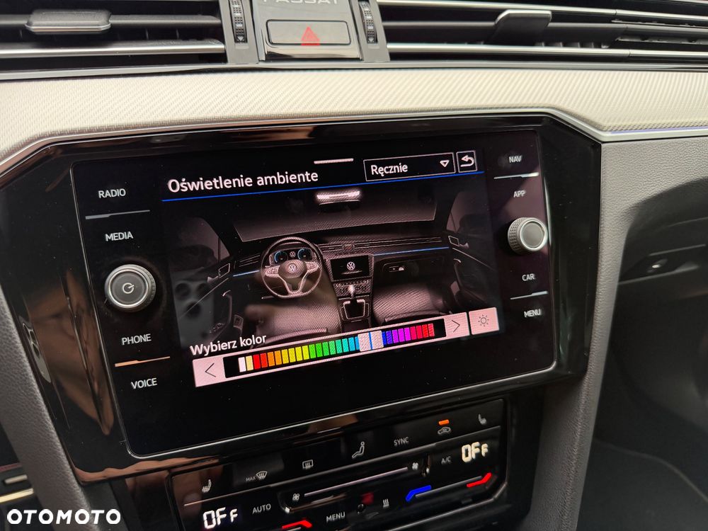Volkswagen Passat Variant 2.0 TDI SCR DSG 4Motion Elegance - 24