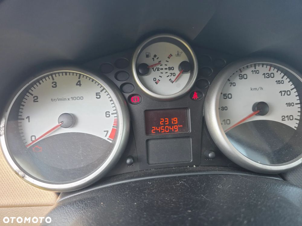 Peugeot 207 1.4 16V Presence - 13