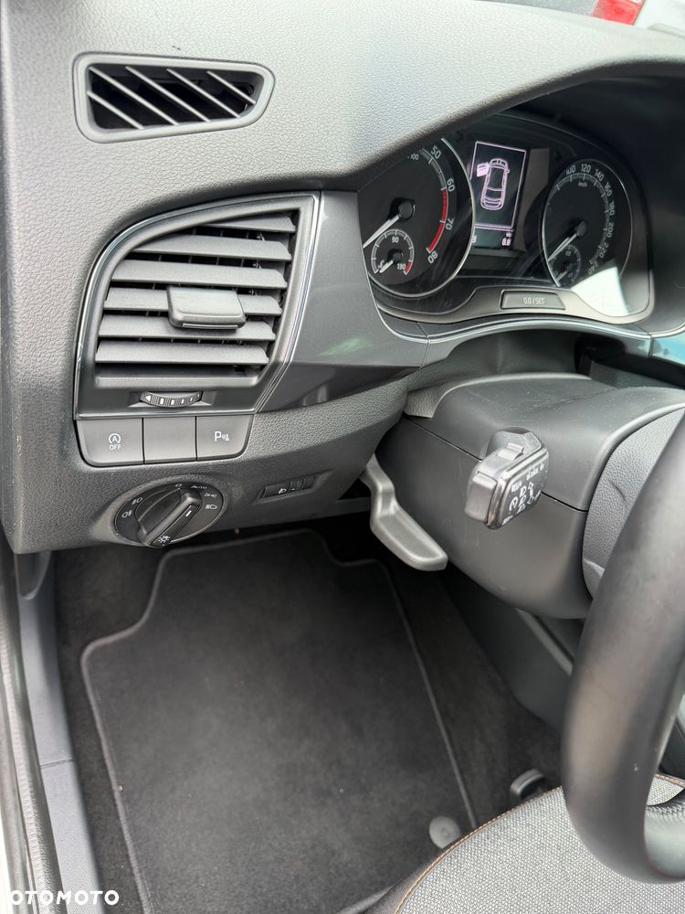 Skoda Fabia 1.0 TSI DSG Clever - 24