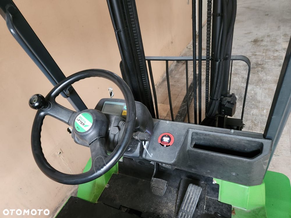 Toyota GreenLifter 1600 - 4