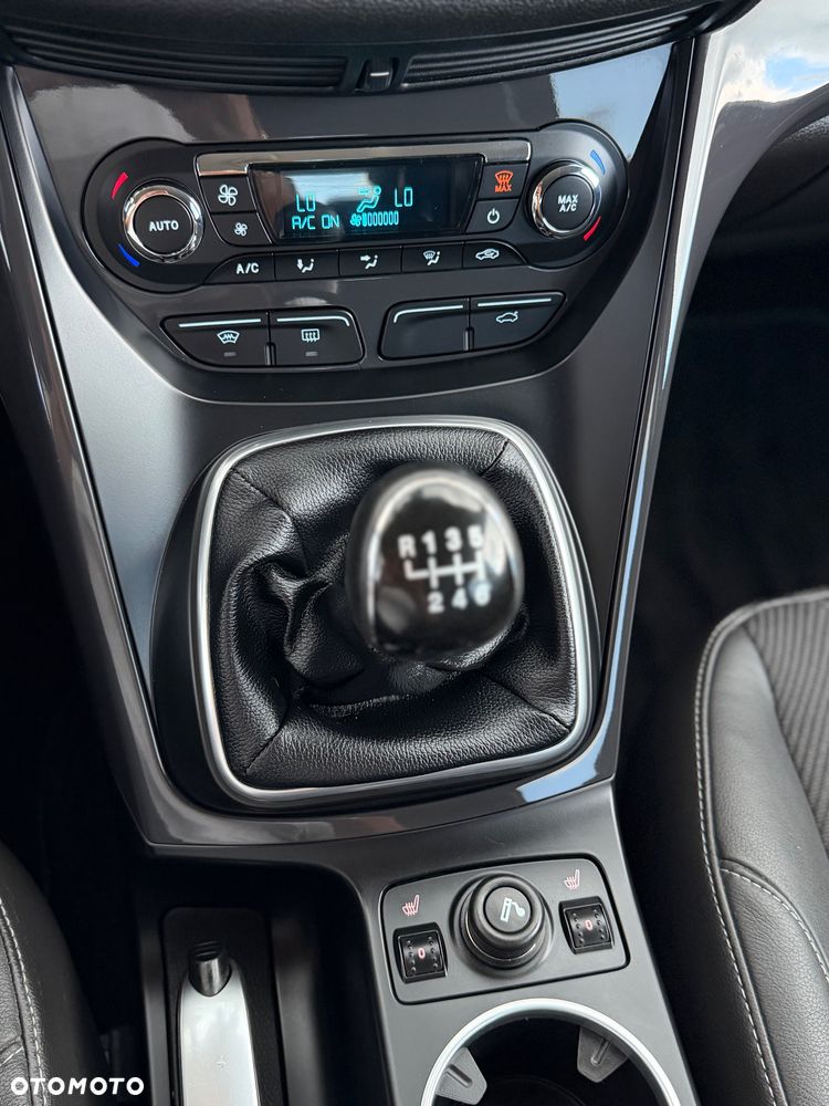 Ford Kuga 2.0 TDCi 4WD Titanium Plus - 29