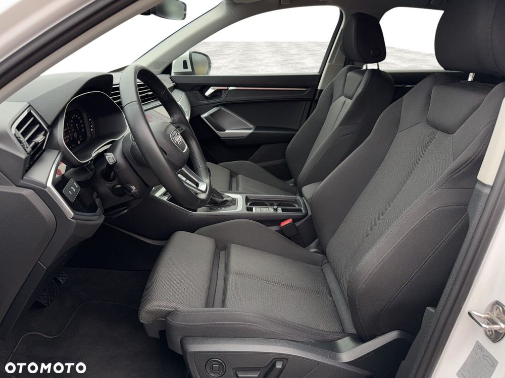 Audi Q3 Sportback - 9