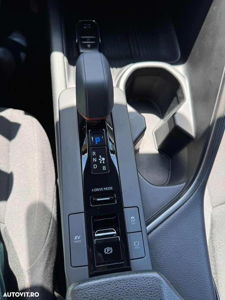 Toyota C-HR 1.8 HEV 140 CP 4x2 CVT Dynamic - 14