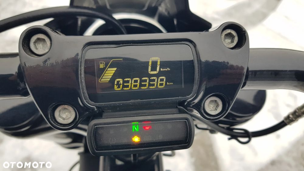 Harley-Davidson Softail Street Bob - 15