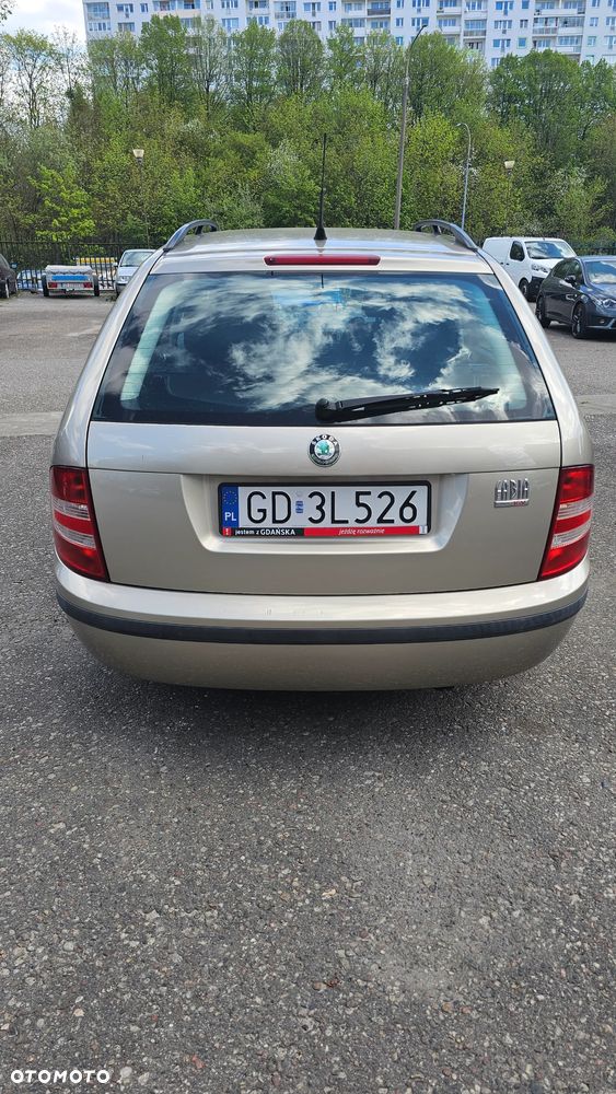 Skoda Fabia 1.4 16V Sportline - 6