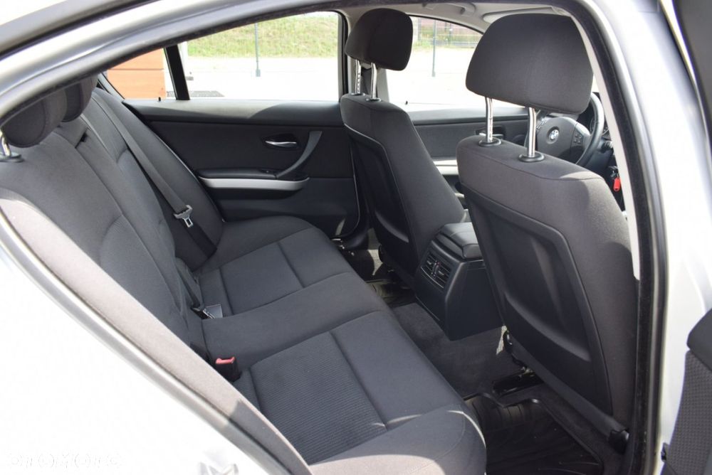 BMW Seria 3 - 22