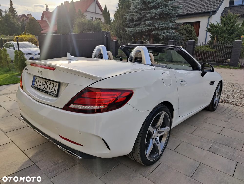 Mercedes-Benz SLC 300 9G-TRONIC - 11
