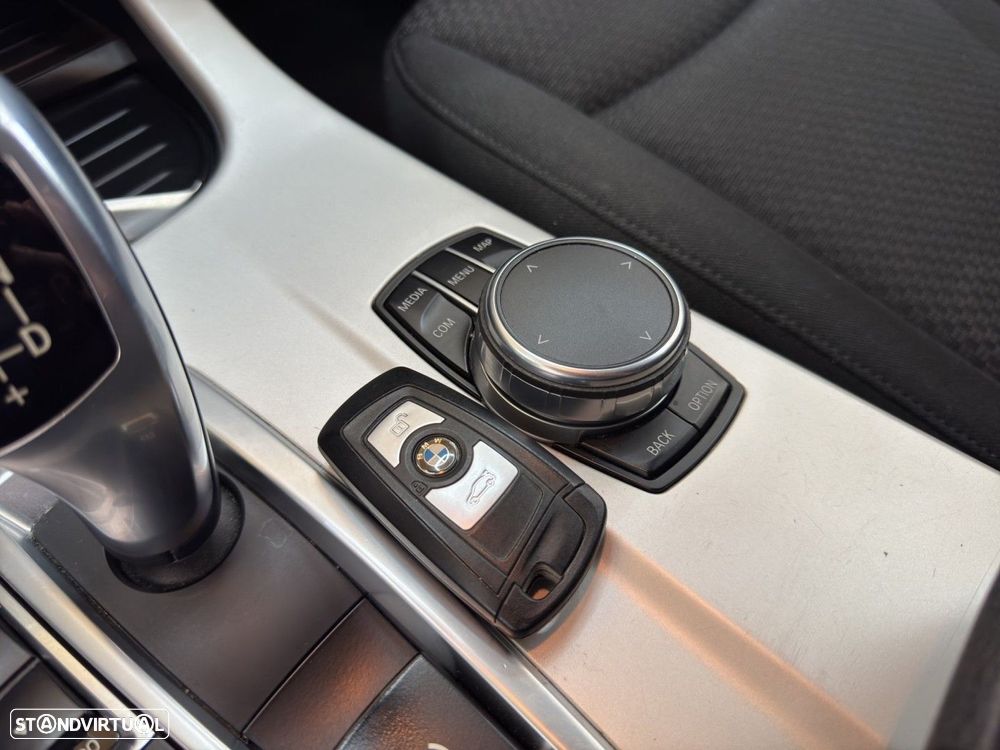 BMW X3 18 d sDrive Advantage Auto - 17