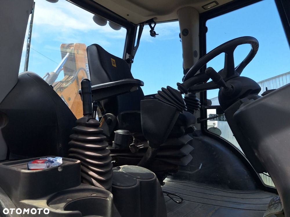 JCB 3Cx 4X4 - 18