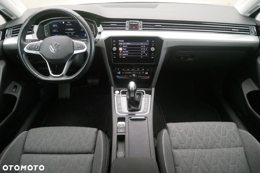 Volkswagen Passat Variant 2.0 TDI SCR Business DSG - 8