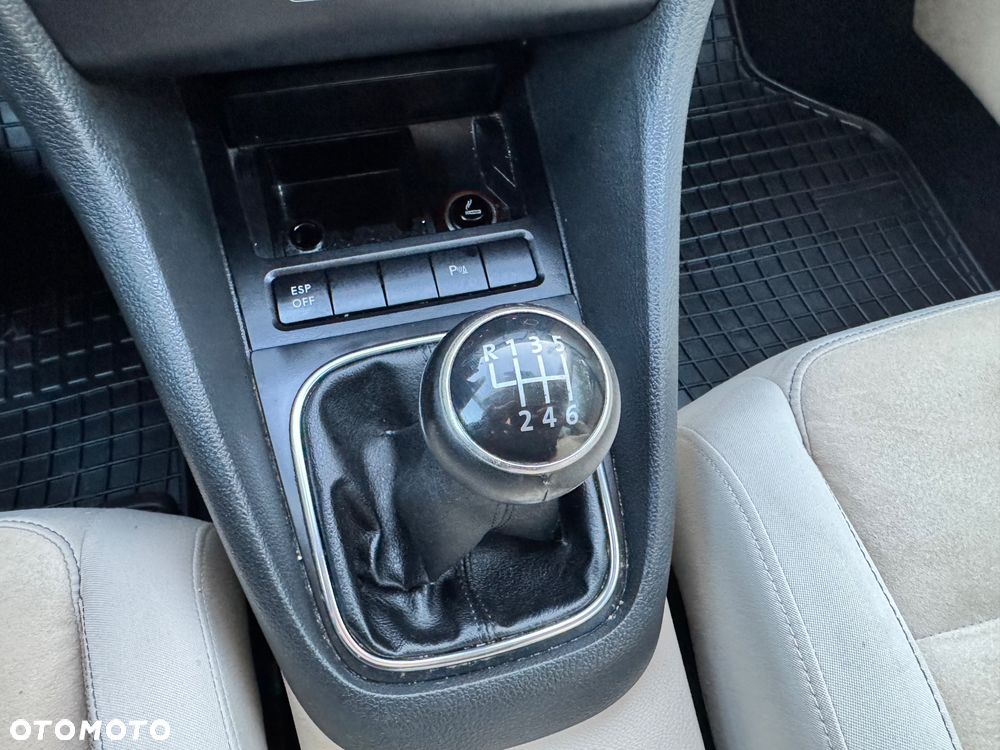 Volkswagen Golf - 20