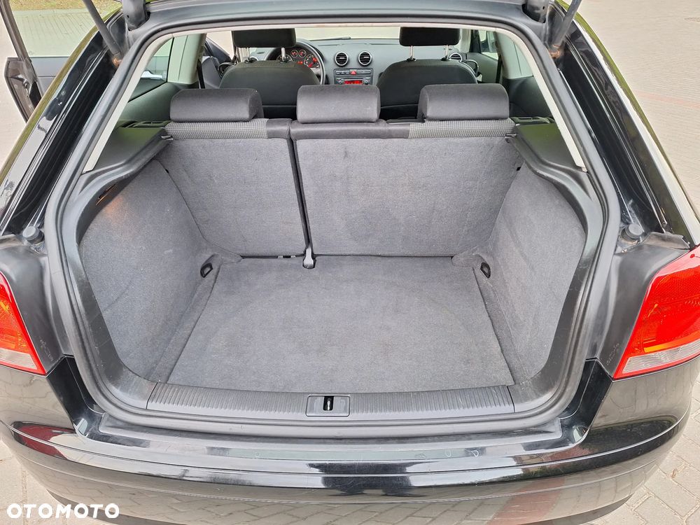 Audi A3 3-drzwiowe 1.6 Ambiente - 20