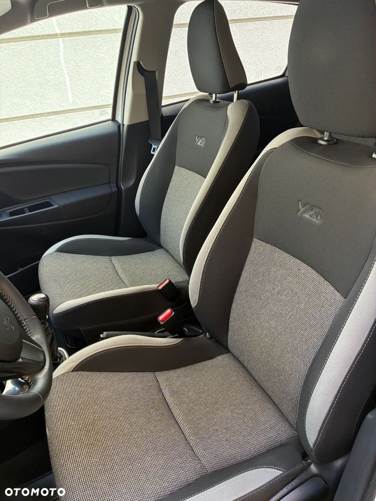 Toyota Yaris - 9