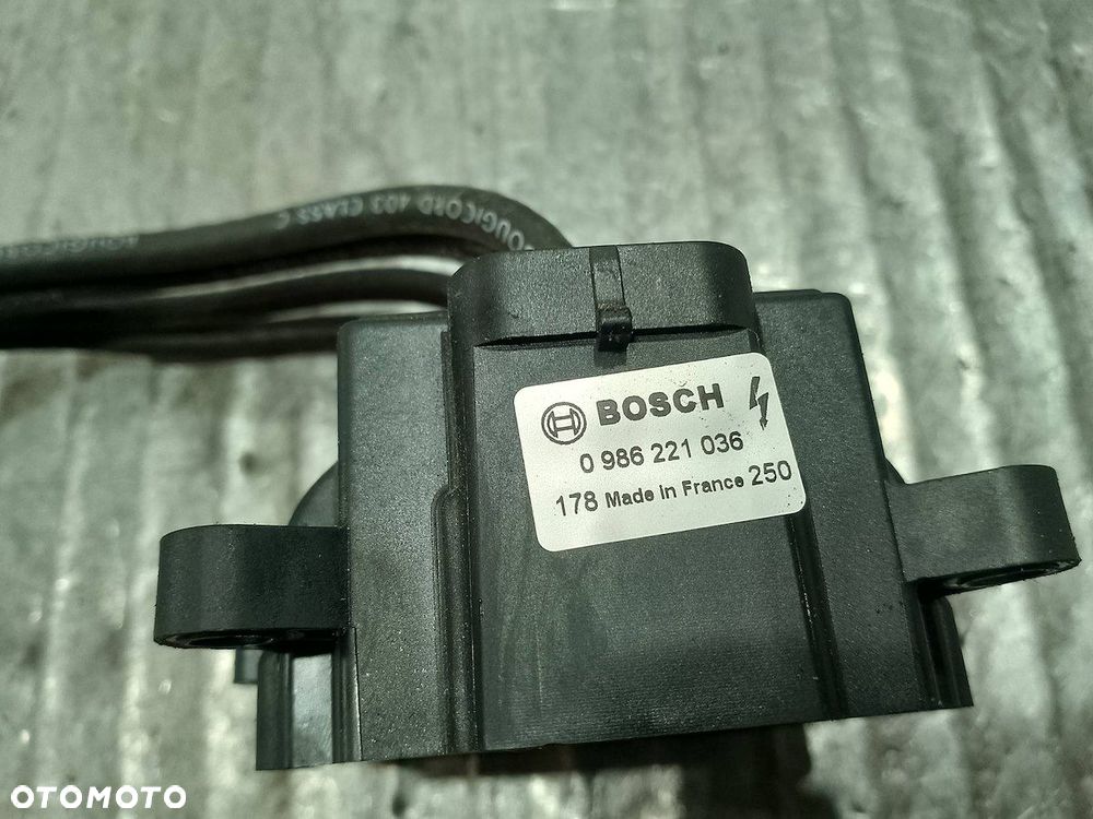 CEWKA ZAPŁONOWA RENAULT CLIO II LIFT 8200084401   8200051128 1.2 B - 7
