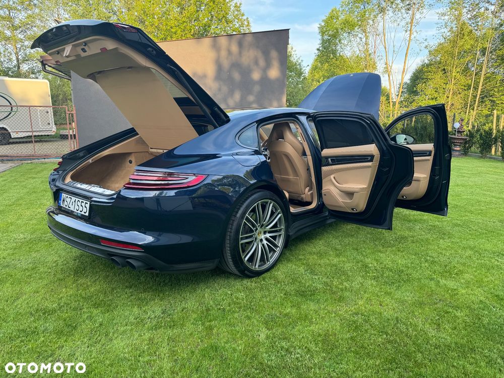 Porsche Panamera 4S - 8