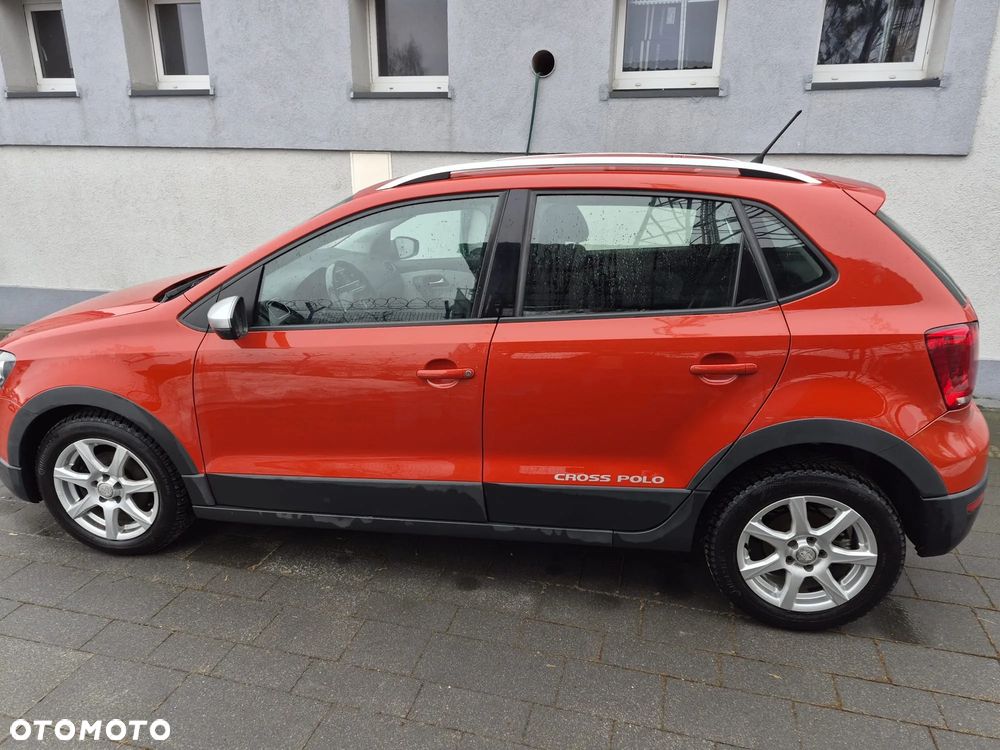 Volkswagen Polo - 2