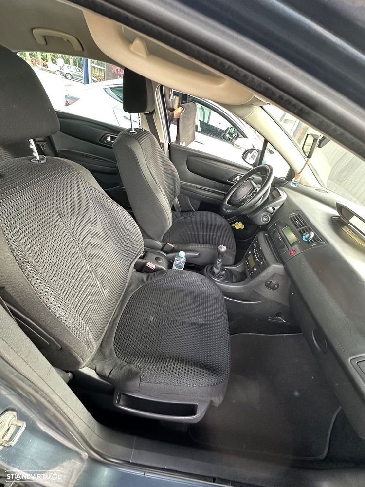Citroën C4 1.6 HDi 110 Exclusive - 8