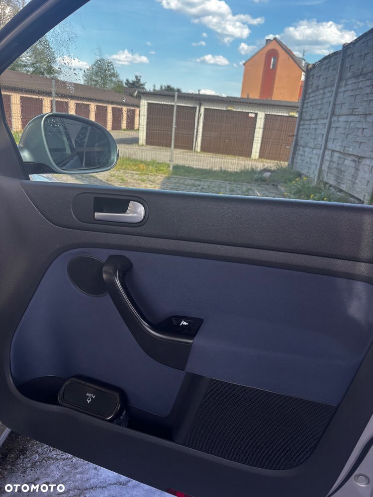 Volkswagen Golf 1.9 TDI Comfortline DSG - 17