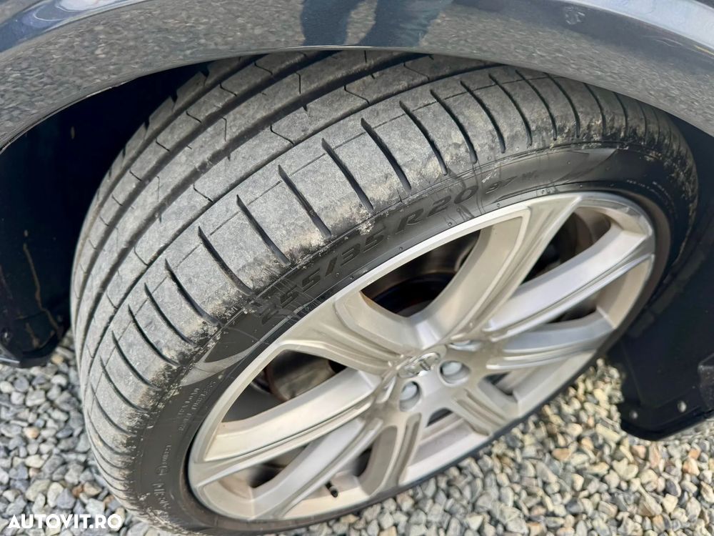 Volvo V90 D5 AWD Geartronic Momentum Pro - 38