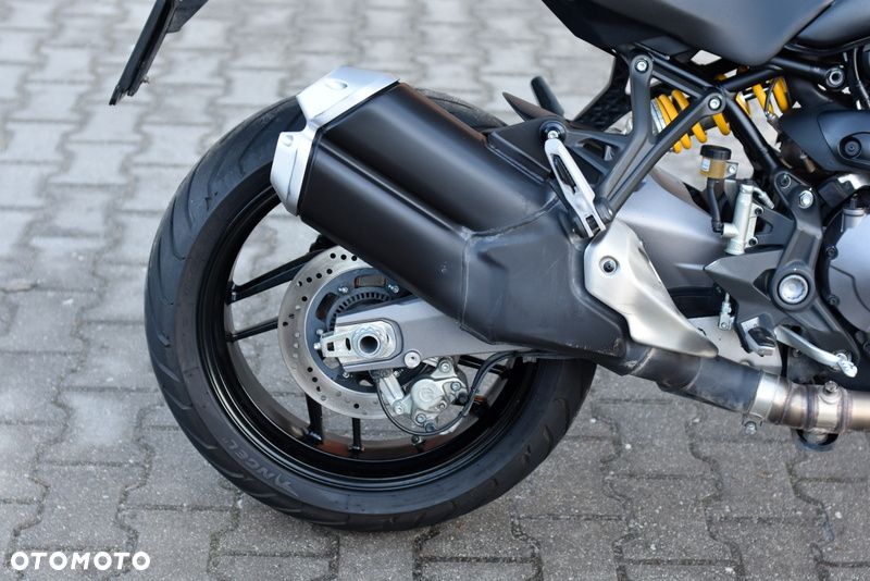 Ducati Monster - 10