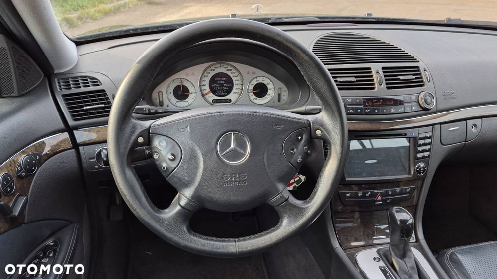 Mercedes-Benz Klasa E 55 AMG - 12