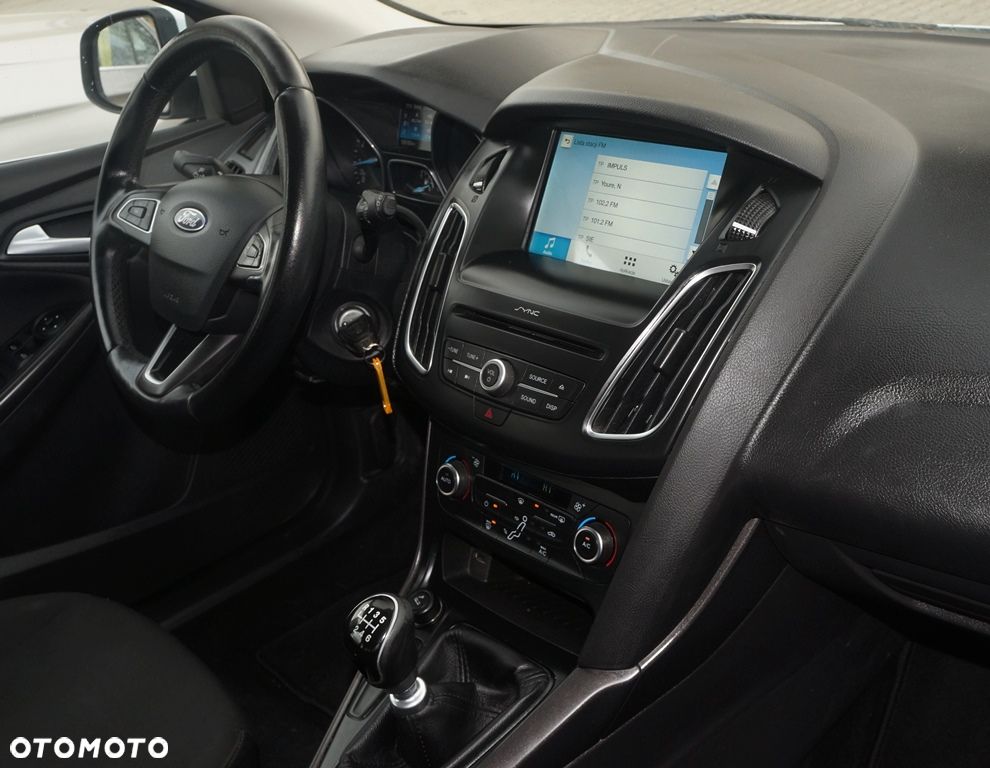 Ford Focus - 33