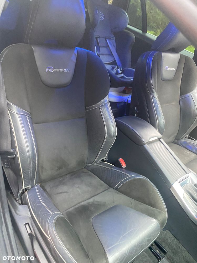 Volvo V60 D4 Geartronic Momentum - 19