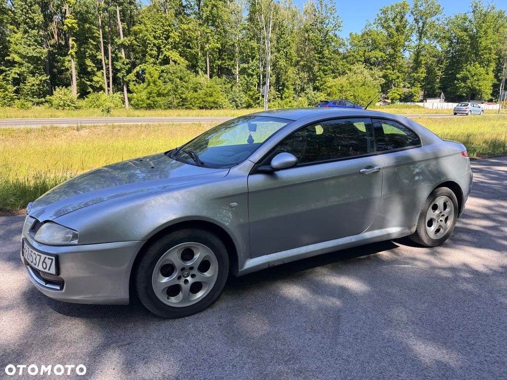Alfa Romeo GT 1.9JTD 16V Impression - 4