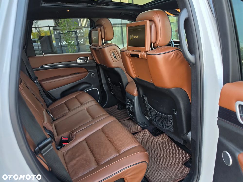 Jeep Grand Cherokee - 17