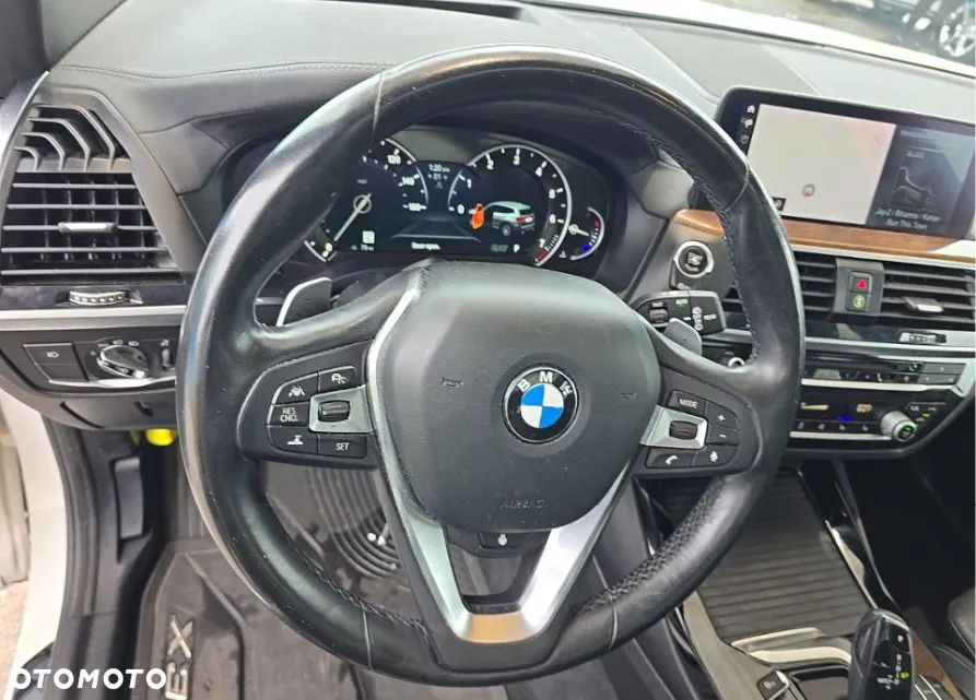 BMW X3 xDrive30i GPF Luxury Line - 8
