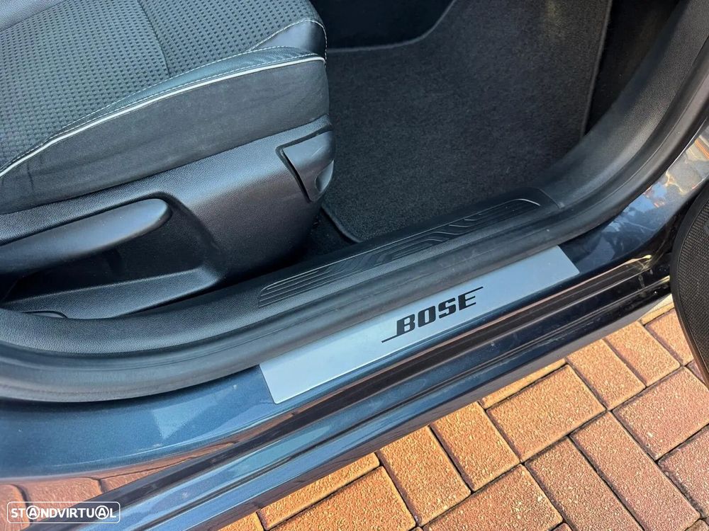 Renault Mégane Sport Tourer ENERGY TCe 130 BOSE EDITION - 32