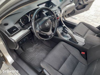 Honda Accord 2.0 Comfort - 9